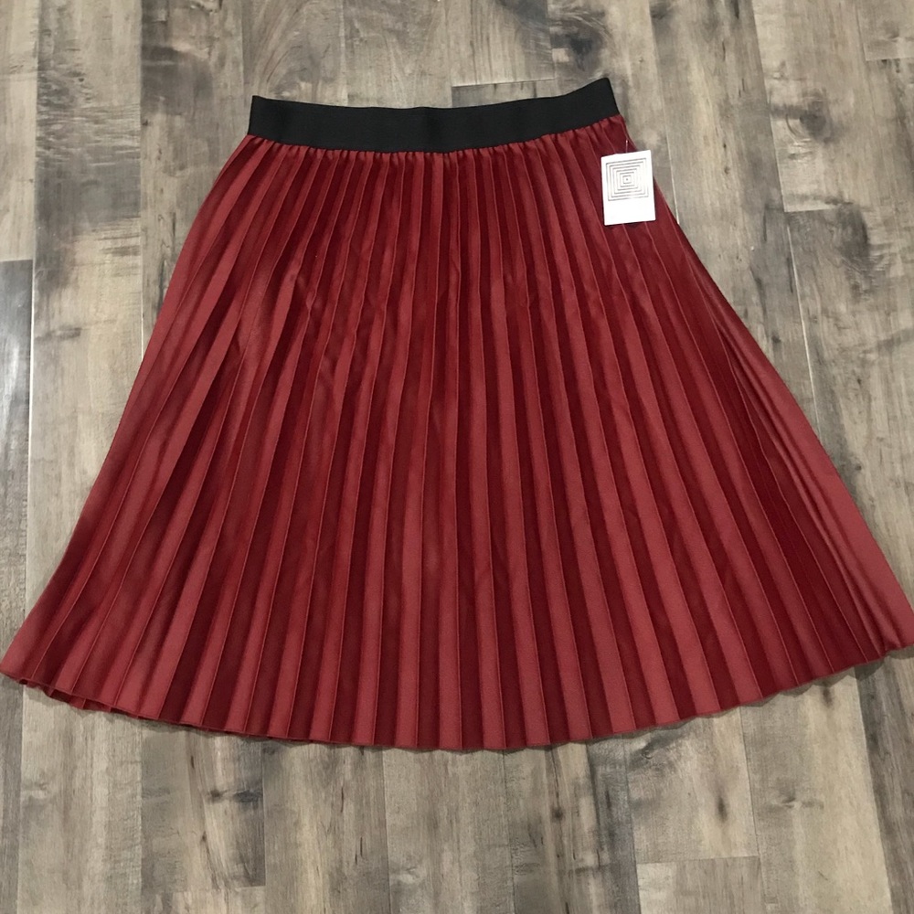 Burgundy Red Faux Leather Pleated Skirt